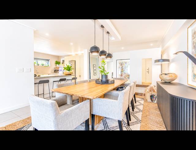 3 BEDROOM APARTMENT TO LET IN HOUT BAY CENTRAL